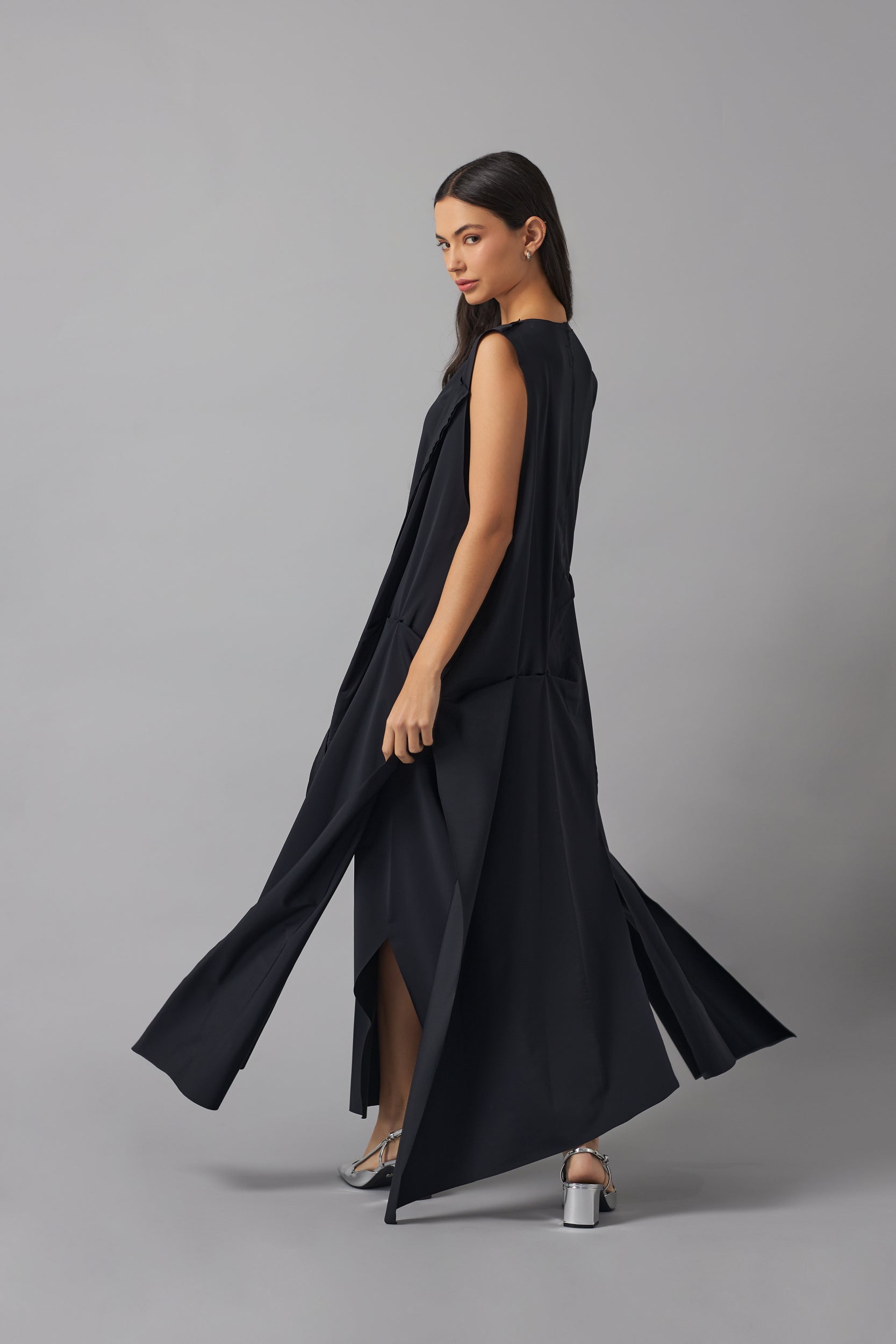 Sleeveless Basic Dress with Destructured Vest | Negro |