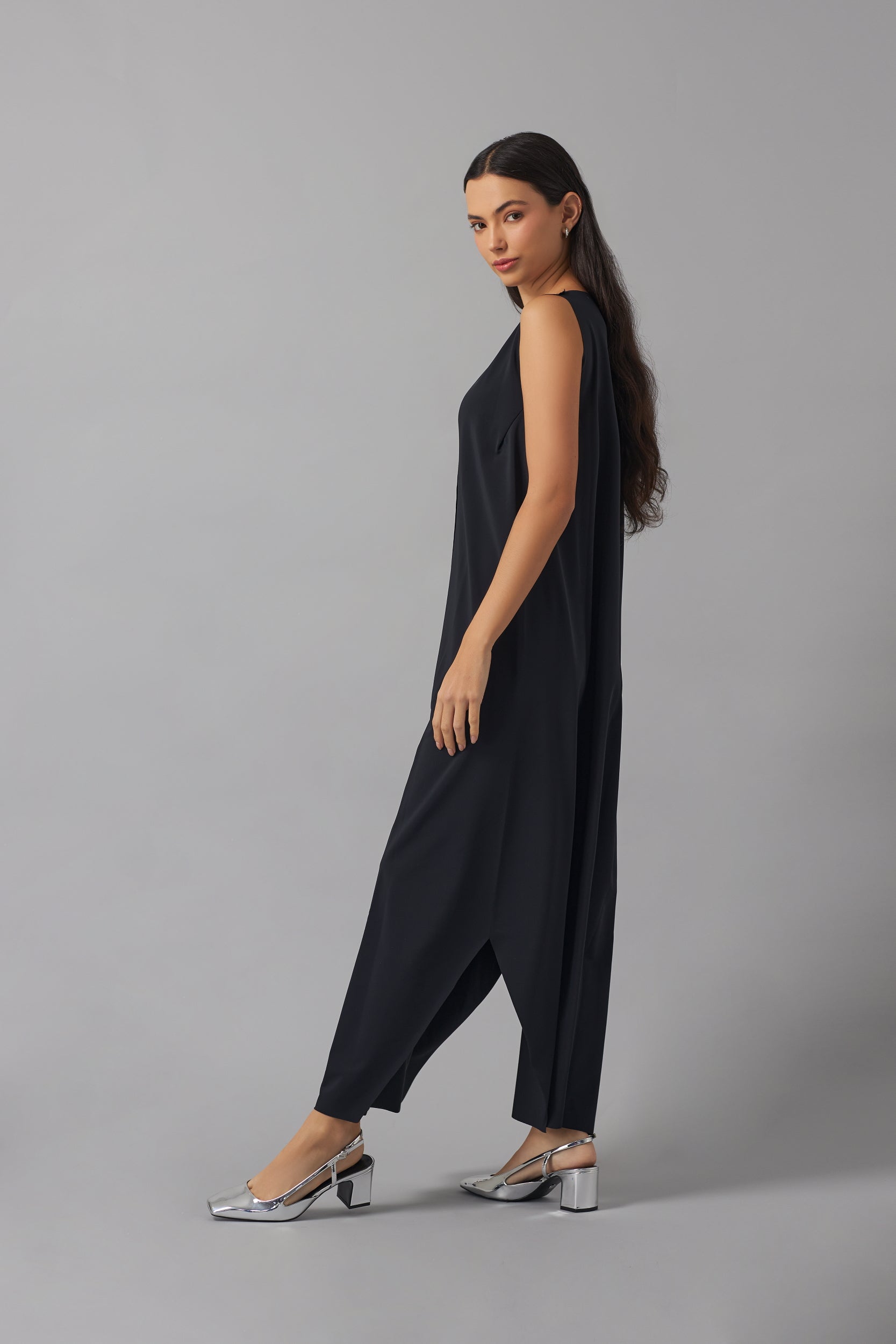 Sleeveless Basic Dress with Destructured Vest | Negro |