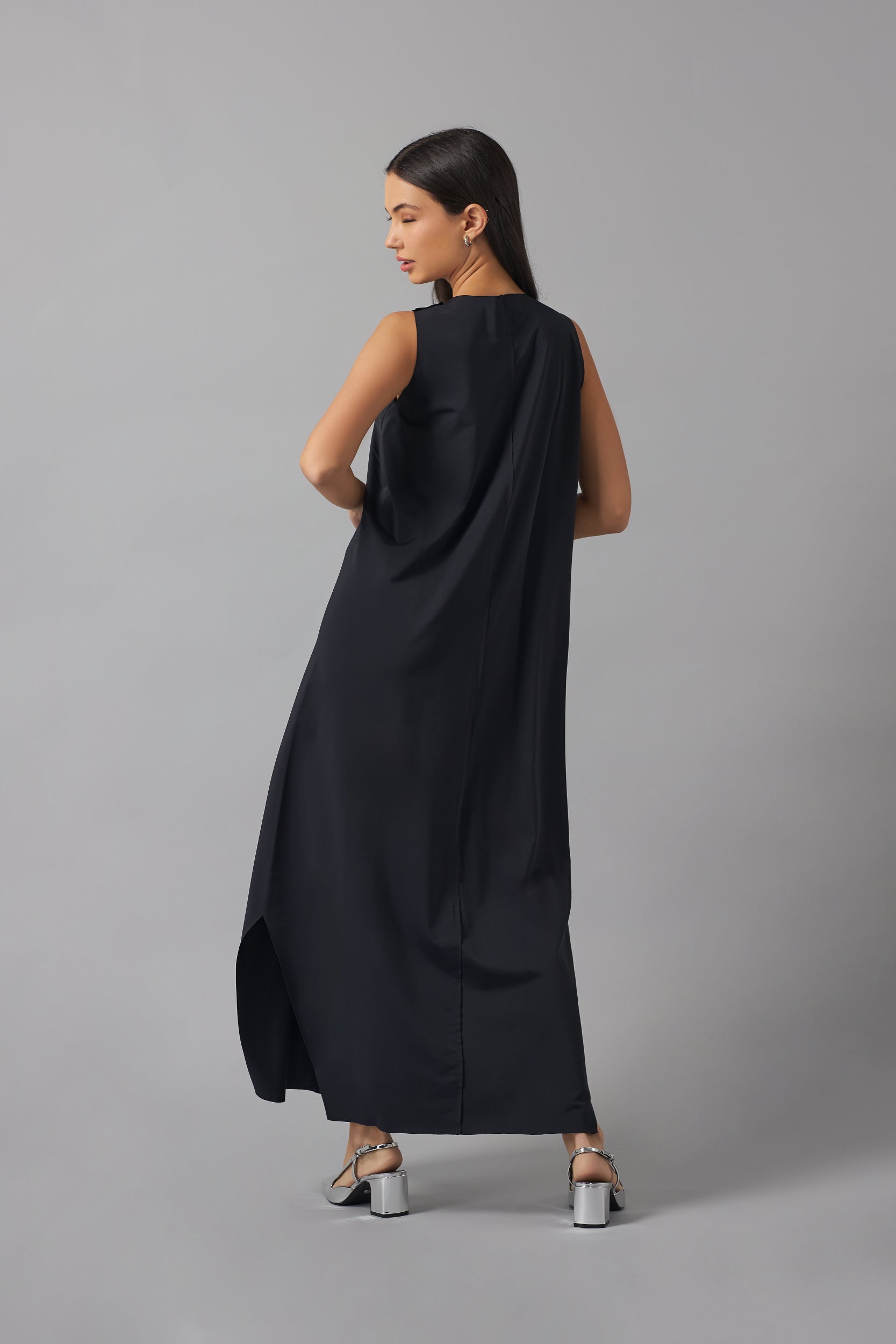 Sleeveless Basic Dress with Destructured Vest | Negro |