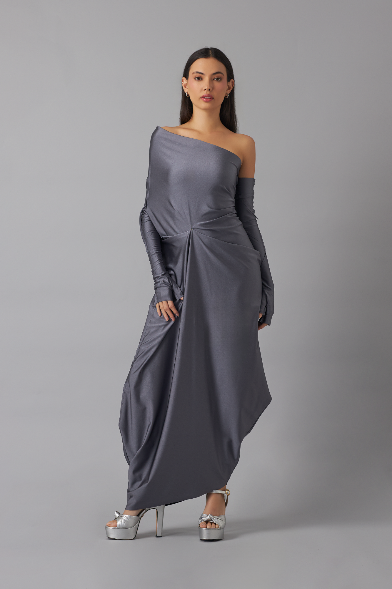 One Shoulder Relaxed Maxi Dress with Gloves | Plata metalico |