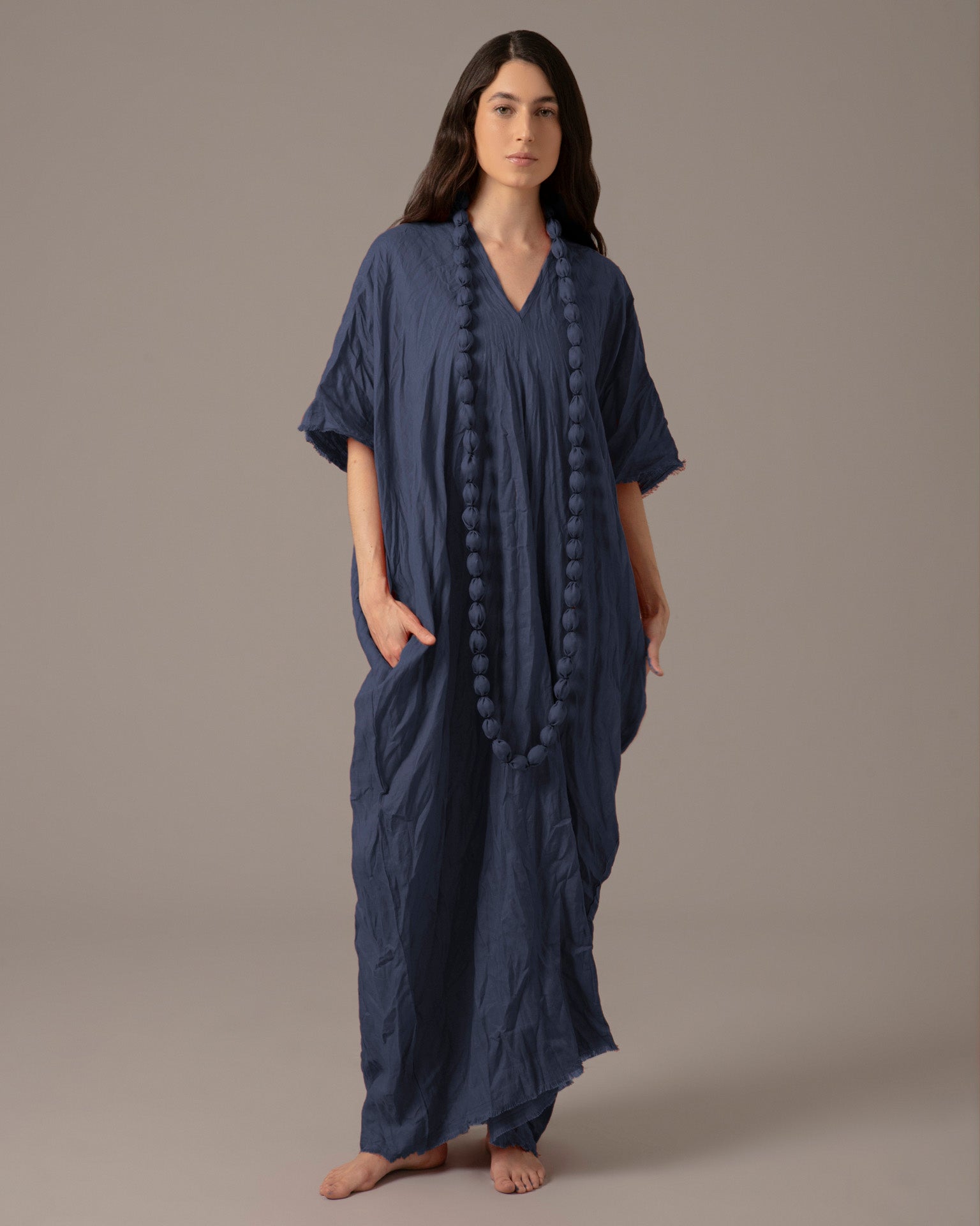 Textured Linen Effortless Maxi Dress With Necklace - Navy Blue
