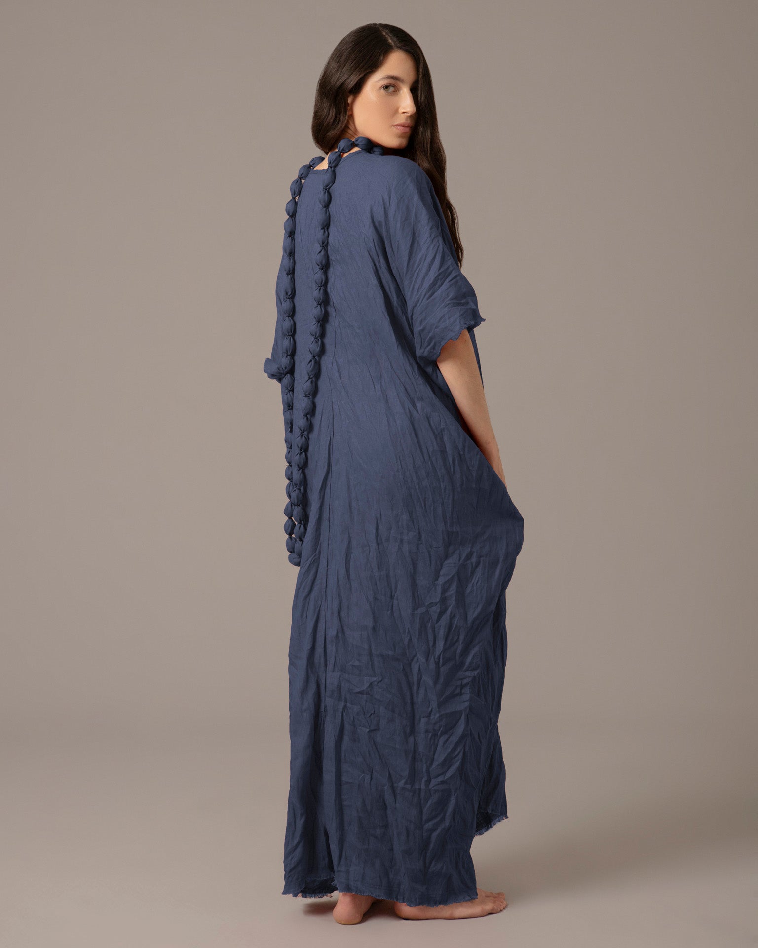 Textured Linen Effortless Maxi Dress With Necklace - Navy Blue