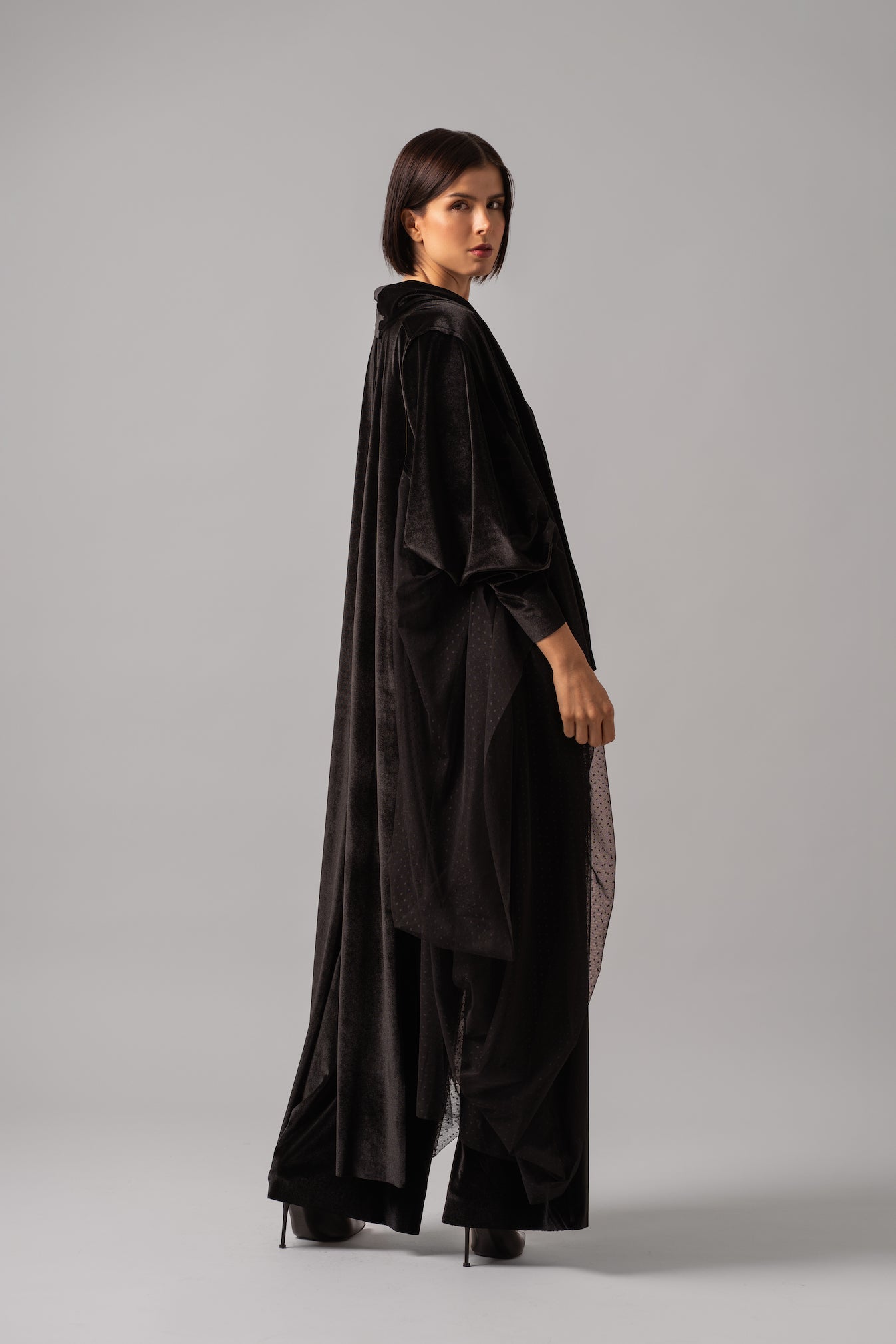 Slim Fit Flare Velvet Set With Mesh Dress Cape | Black |
