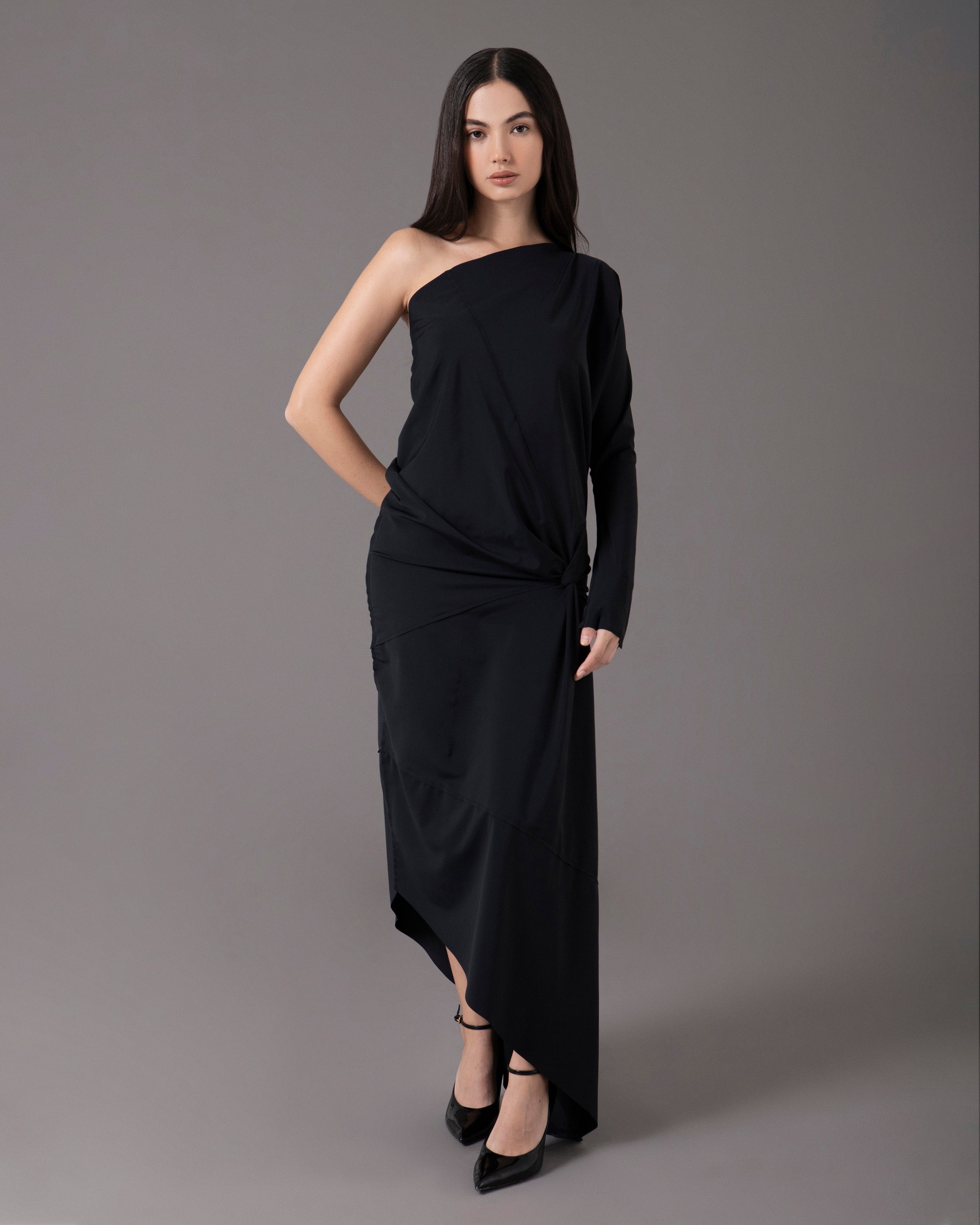 One sleeve side knot midi dress | Negro |