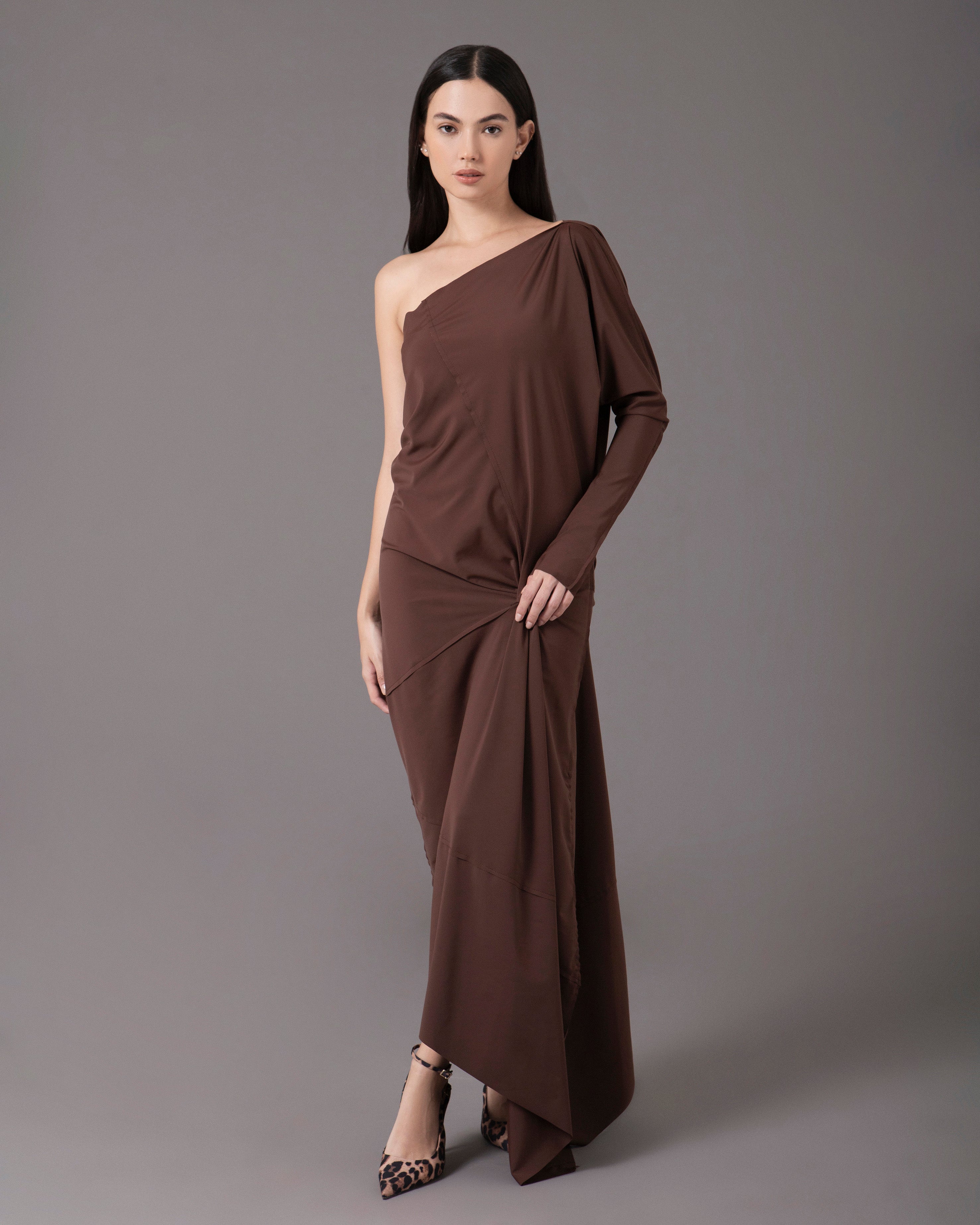 One sleeve side knot midi dress | Café |