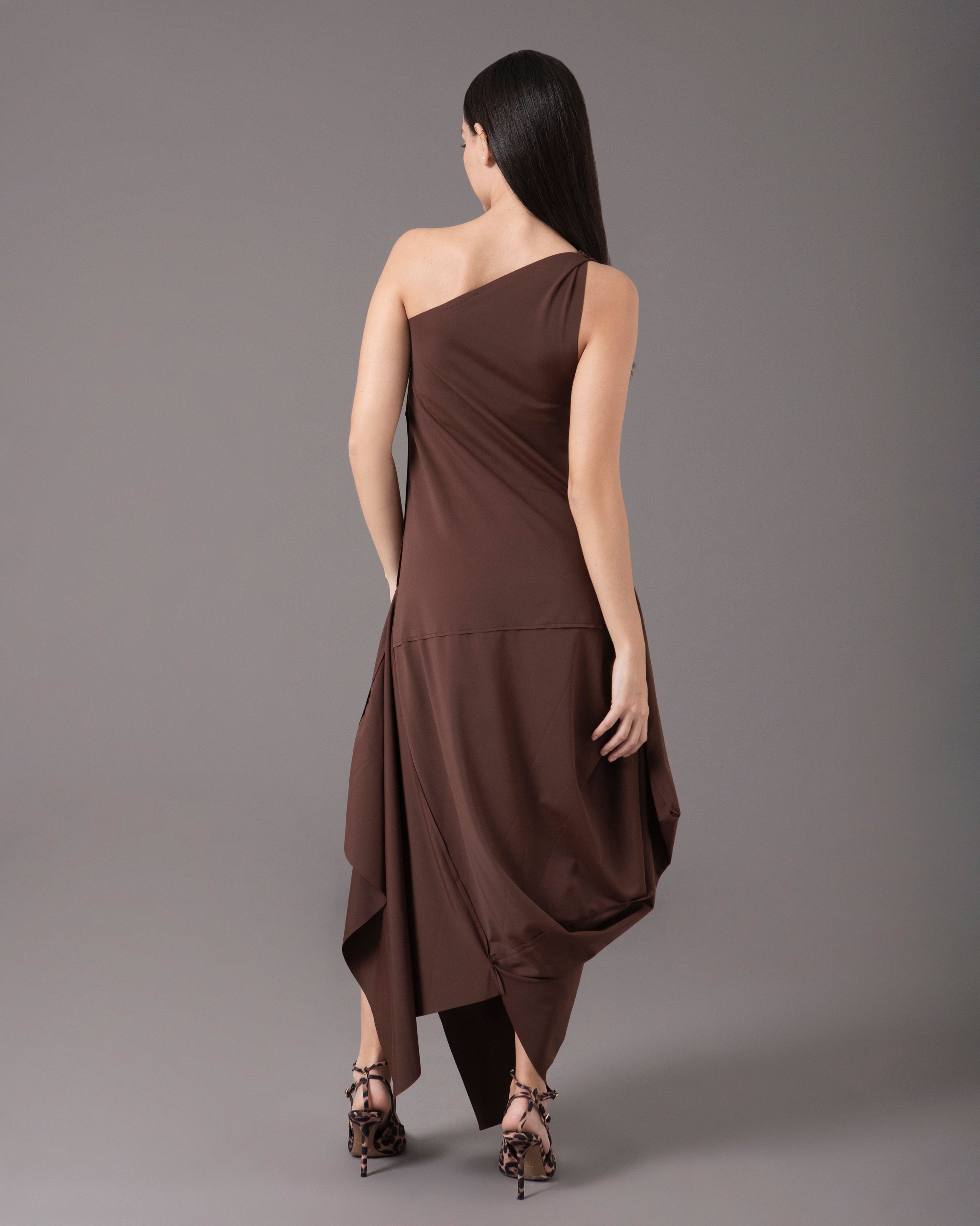 One shoulder asymmetric midi dress | Cafe |⁸