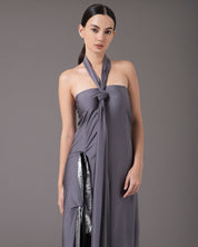 Halter tie gown with assymetric straps | Gris con Metálico |