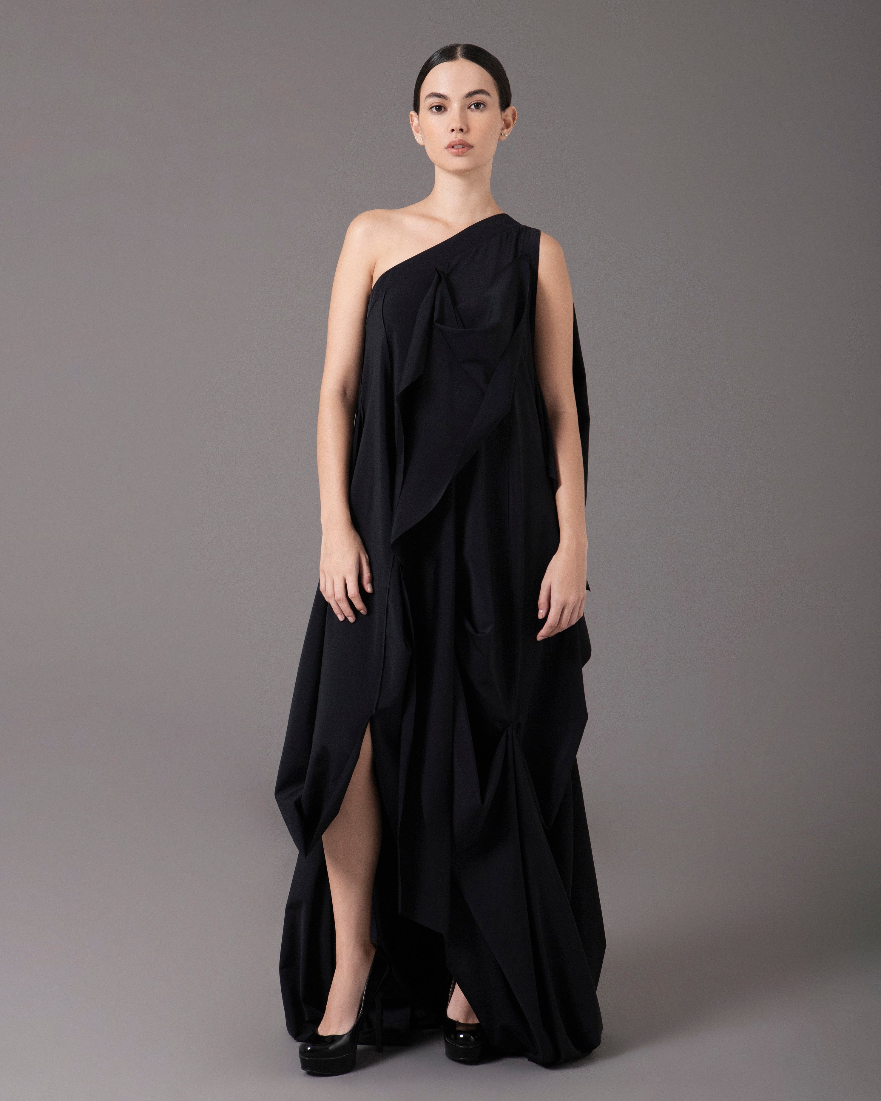One shoulder loose asymmetric maxi dress | Negro