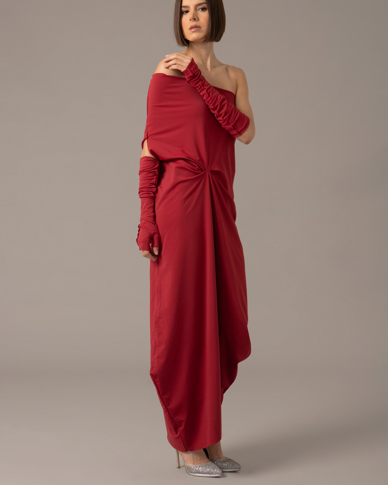 One Shoulder Relaxed Maxi Dress with Gloves | Rojo vivo |
