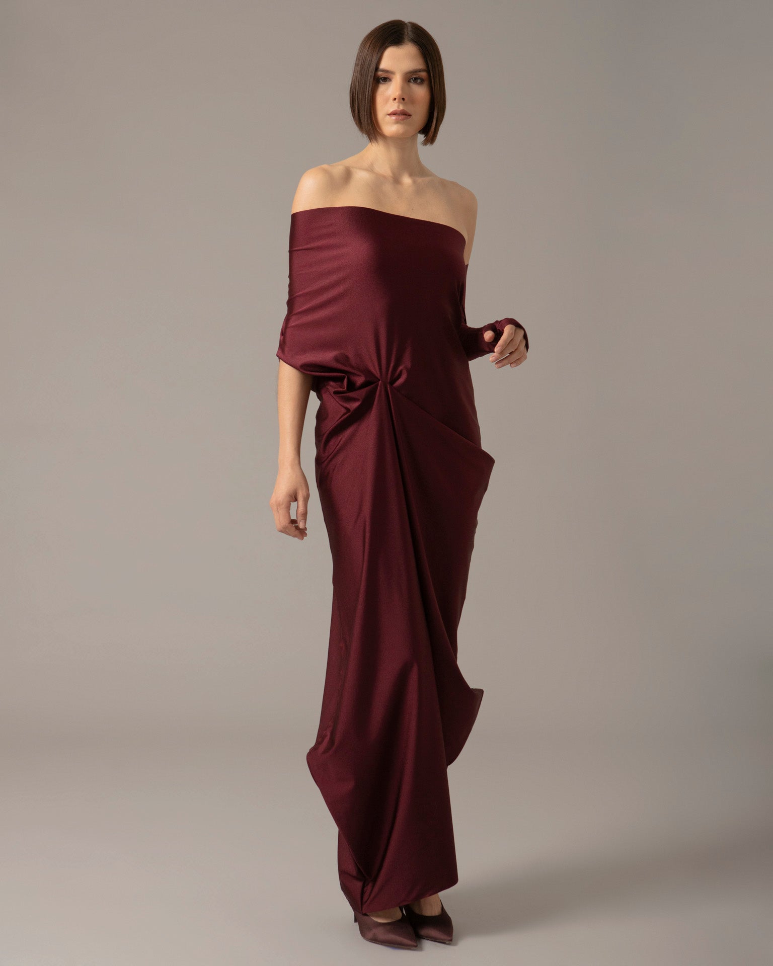 One Shoulder Relaxed Maxi Dress with Gloves | Rojo vino |